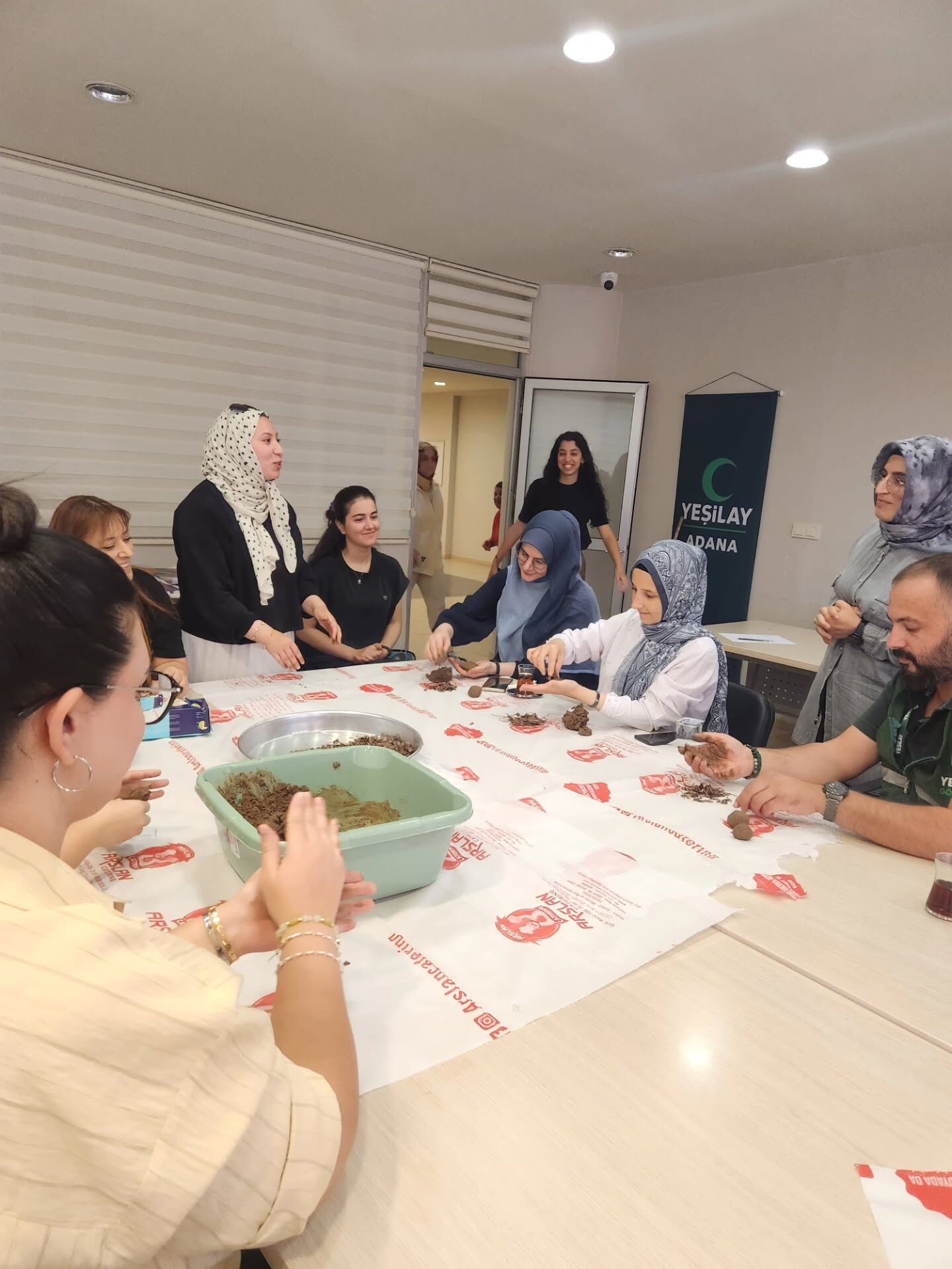 Yeşilay Adana Şubesi'nden ekolojik adım: Tohumlar toprakla buluştu