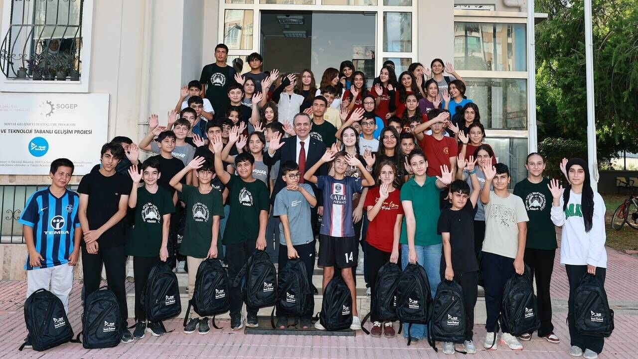 Yüreğir'de Lgs Öğrencilerine Ücretsiz Hazırlık Seti Desteği (2)