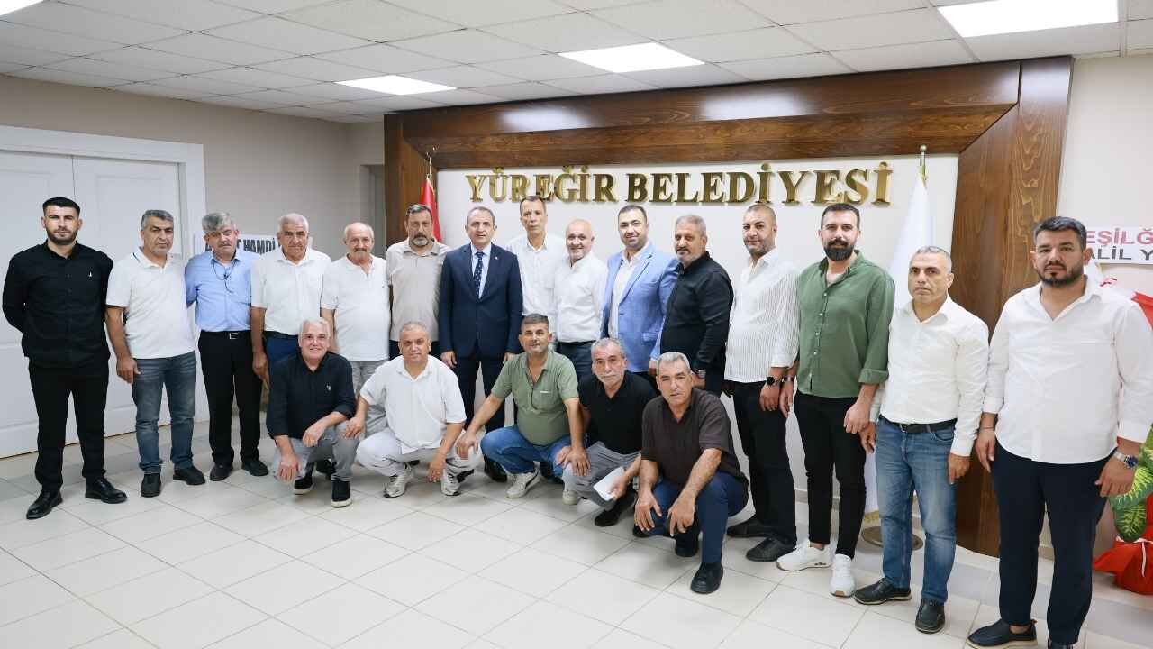 Yüreğir’de muhtarların talepleri masaya yatırıldı: Tarık Özünal muhtarlarla buluştu