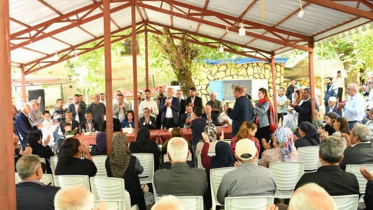 Zeydan Karalar Tufanbeyli’de Vatandaşlarla Buluştu (2)
