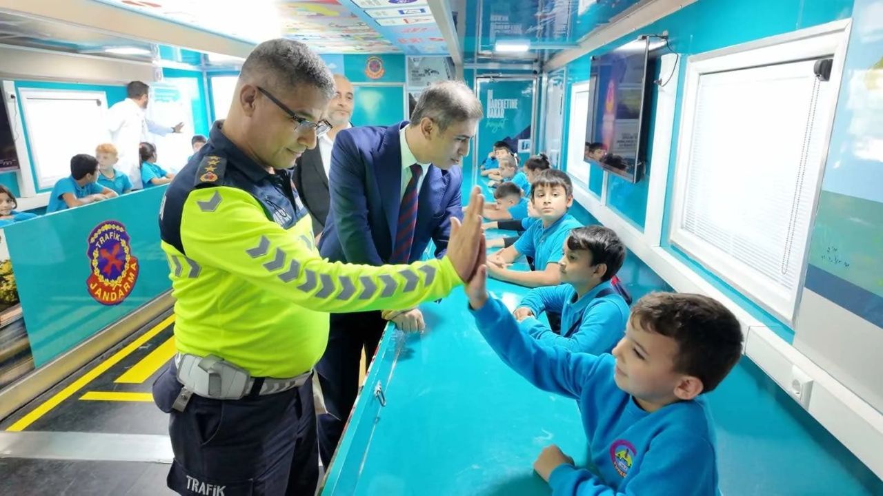 290 Öğrenciye Trafik Eğitimi Verildi