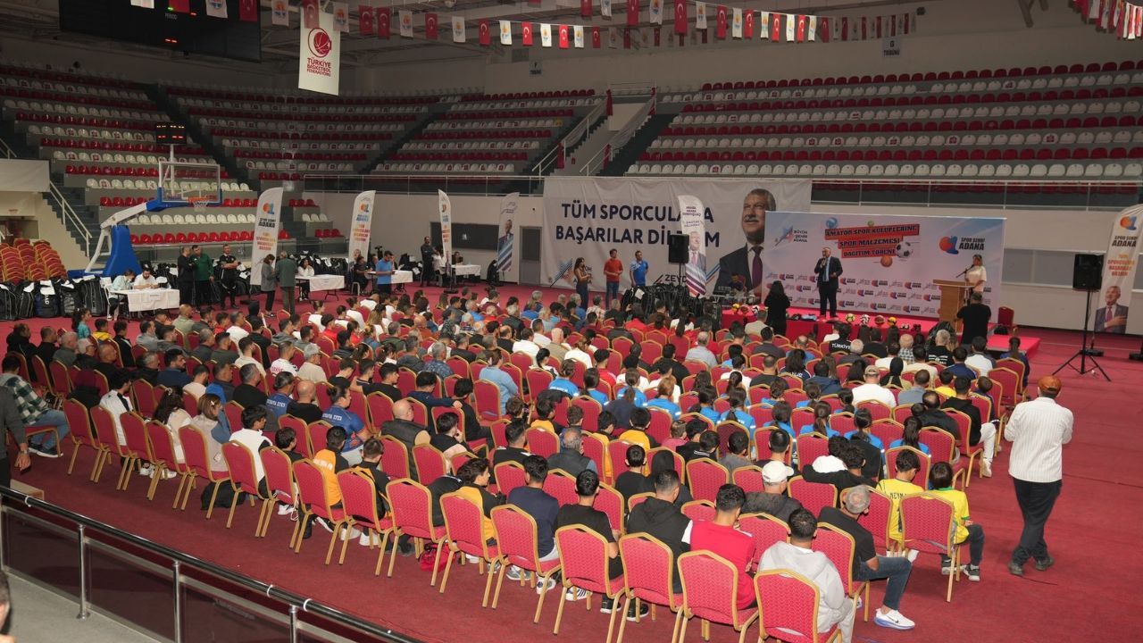 Adana Büyükşehir Belediyesi'nden Amatör Spor Kulüplerine Kapsamlı Malzeme Desteği (1)