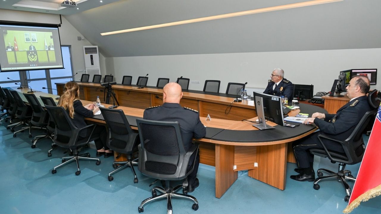 Adana Emniyet Müdürü Arıkan, Asayiş Toplantısına Katıldı (1)