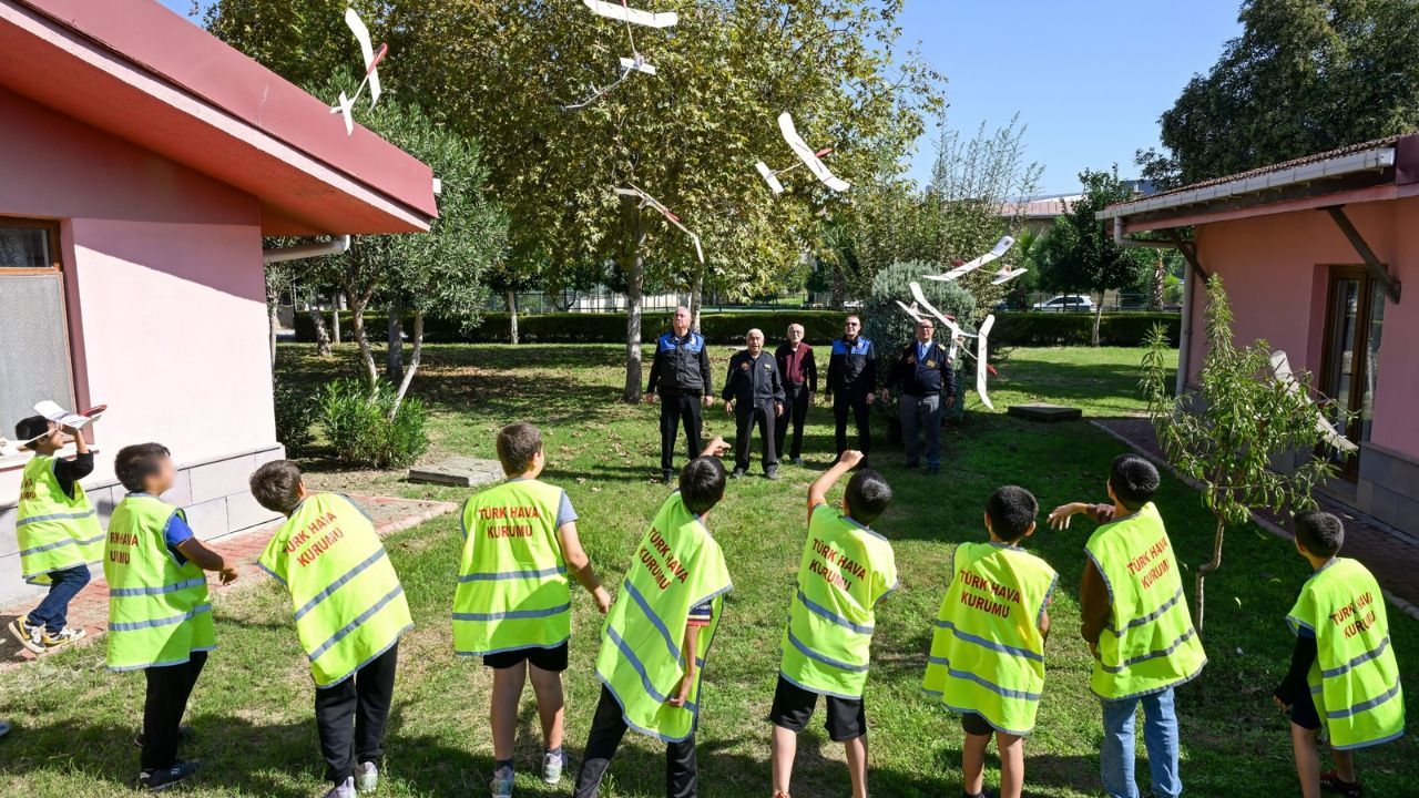 Adana Emniyeti Çocukların Geleceğine Dokunuyor (2)