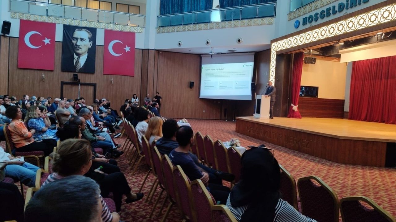 Adana İl Millî Eğitim Müdürlüğü'nden Yeşilay Kulübü Toplantısı