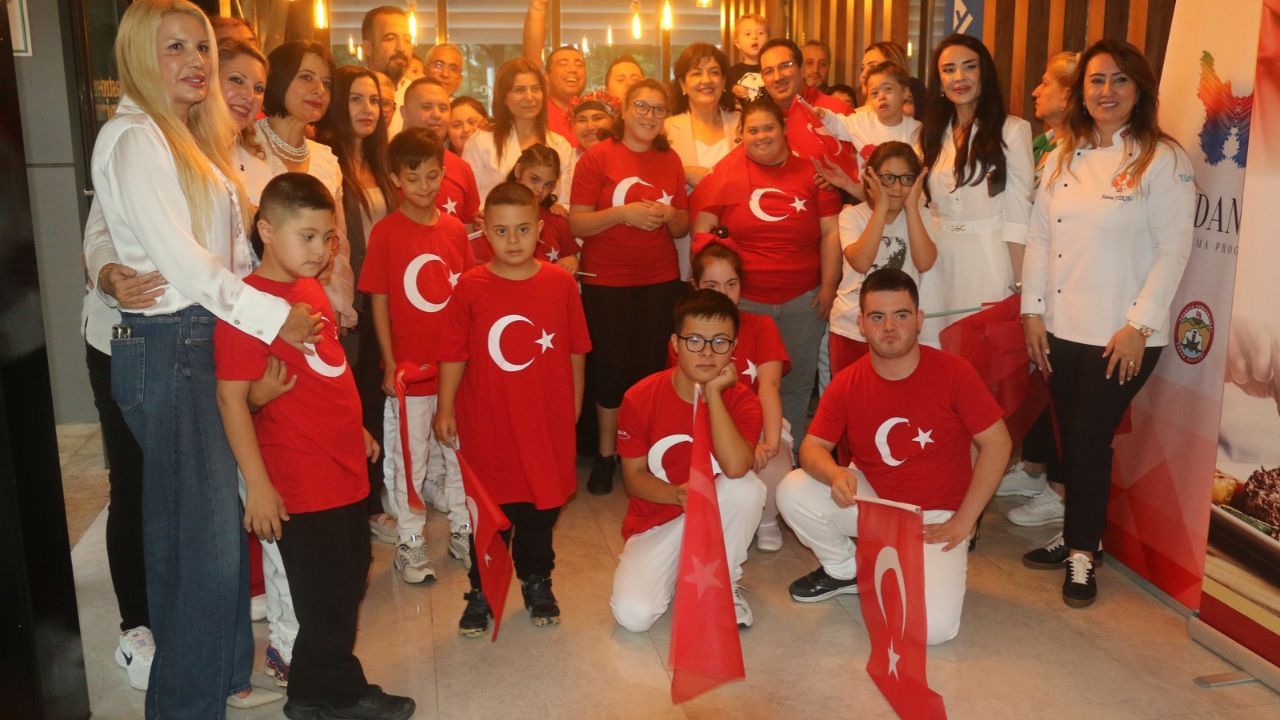 Adana'da Ay Yıldızlı Lezzetler Etkinliği Düzenlendi