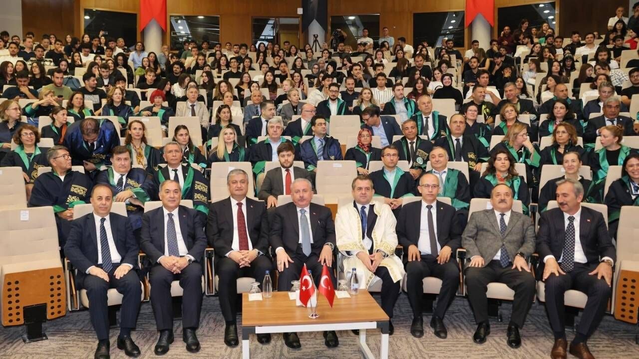 Adana'da Çukurova Üniversitesi'nde Yeni Dönem Heyecanı (2)