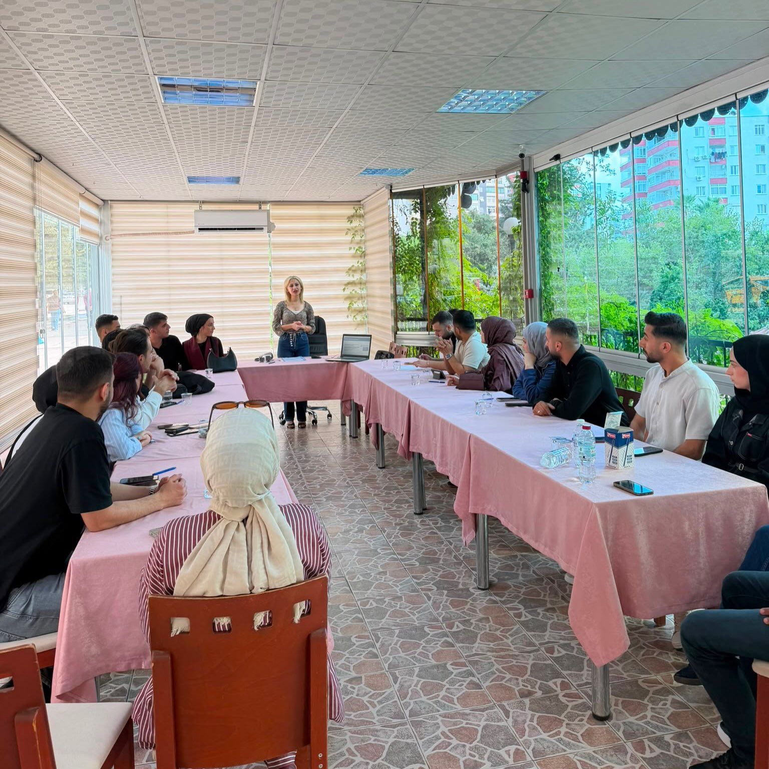 Adana'da evlenecek gençlere büyük destek: Evlilik öncesi eğitim semineri gerçekleştirildi