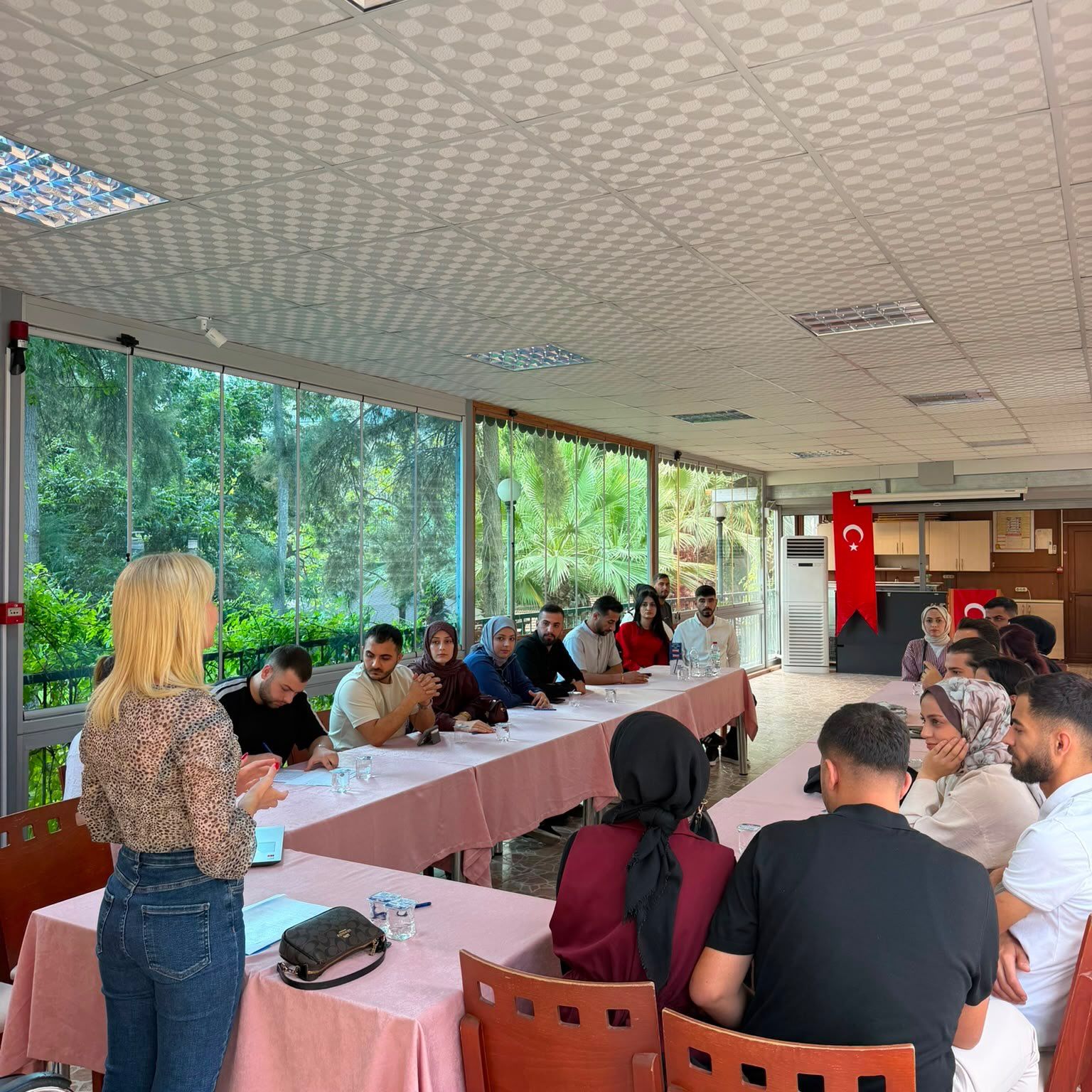 Adana'da Evlenecek Gençlere Büyük Destek Evlilik Öncesi Eğitim Semineri Gerçekleştirildi (2)