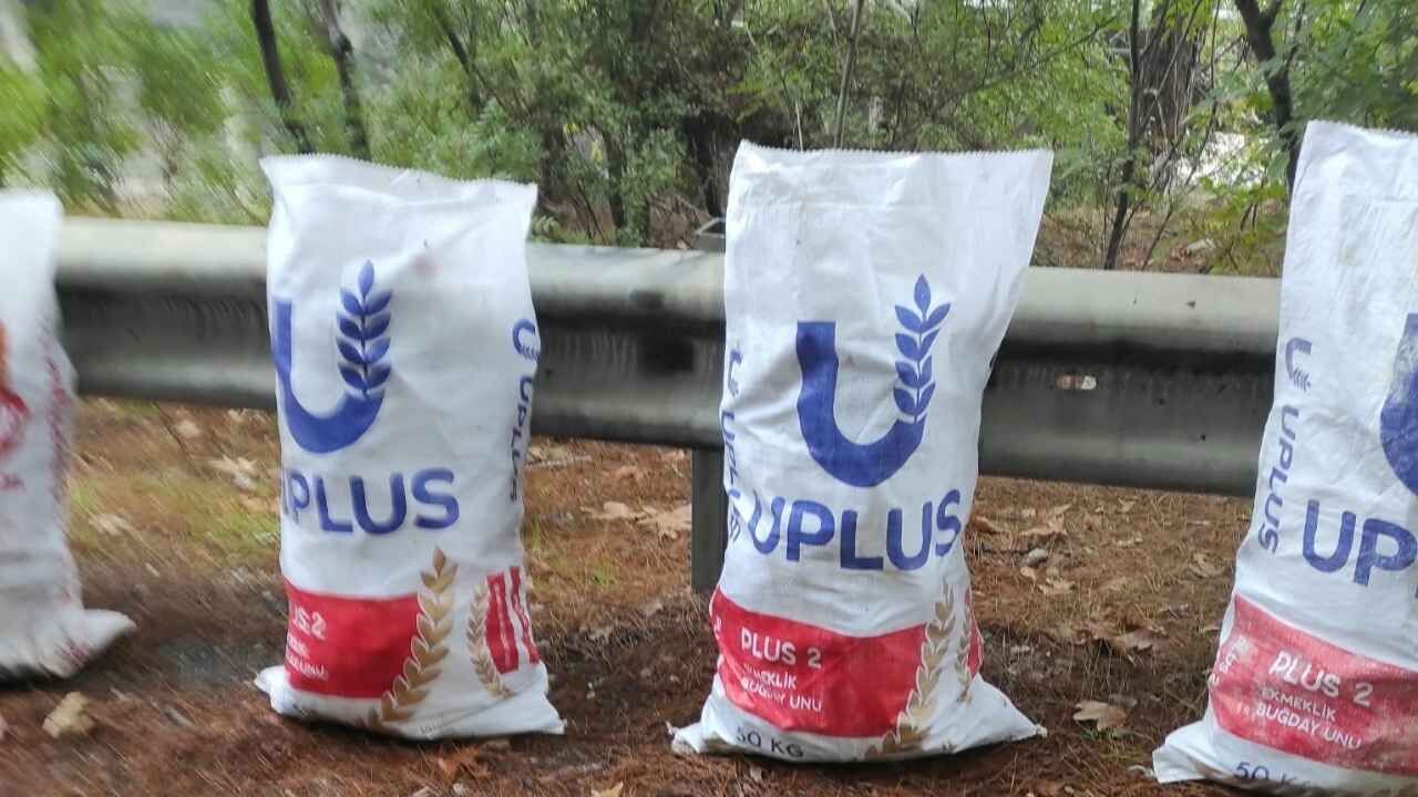 Adana'da Iki Emekli Arkadaş 3 Günde 20 Çuval Çöp Topladı