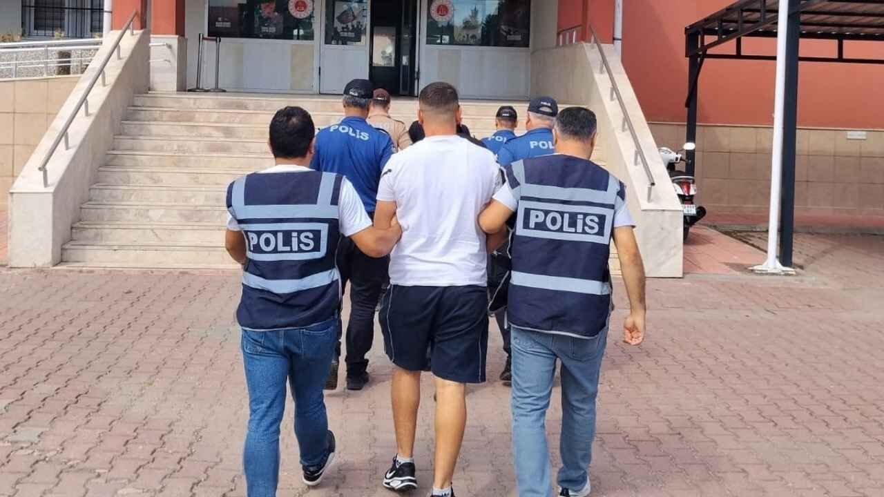 Adana’da İmamoğlu’nda makineli silah ele geçirildi: 3 tutuklama