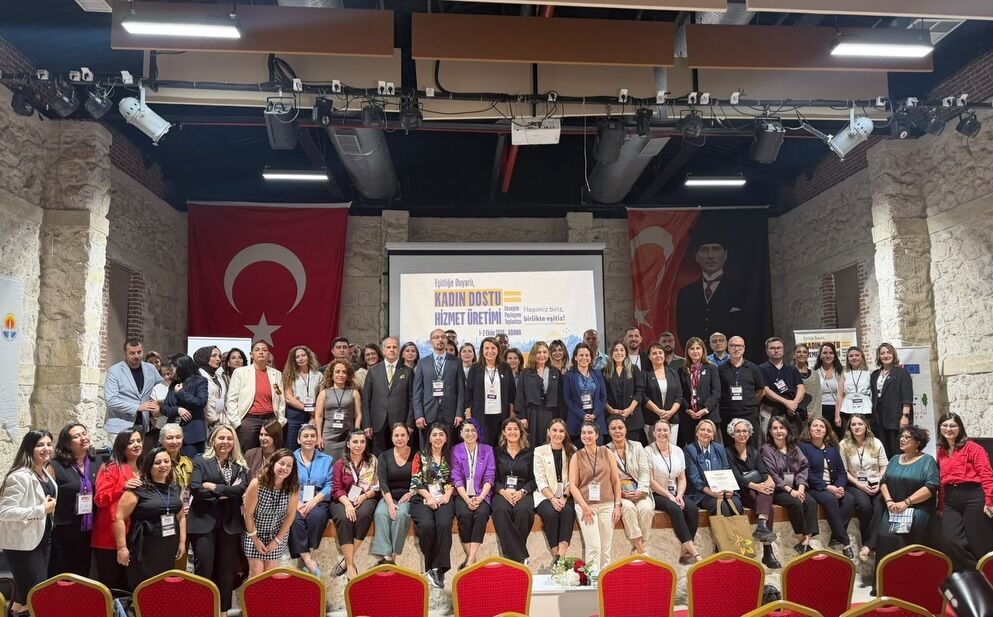 Adana'da kadın dostu kentler zirvesi: 25 Belediyeden eşitlik için ortak adım