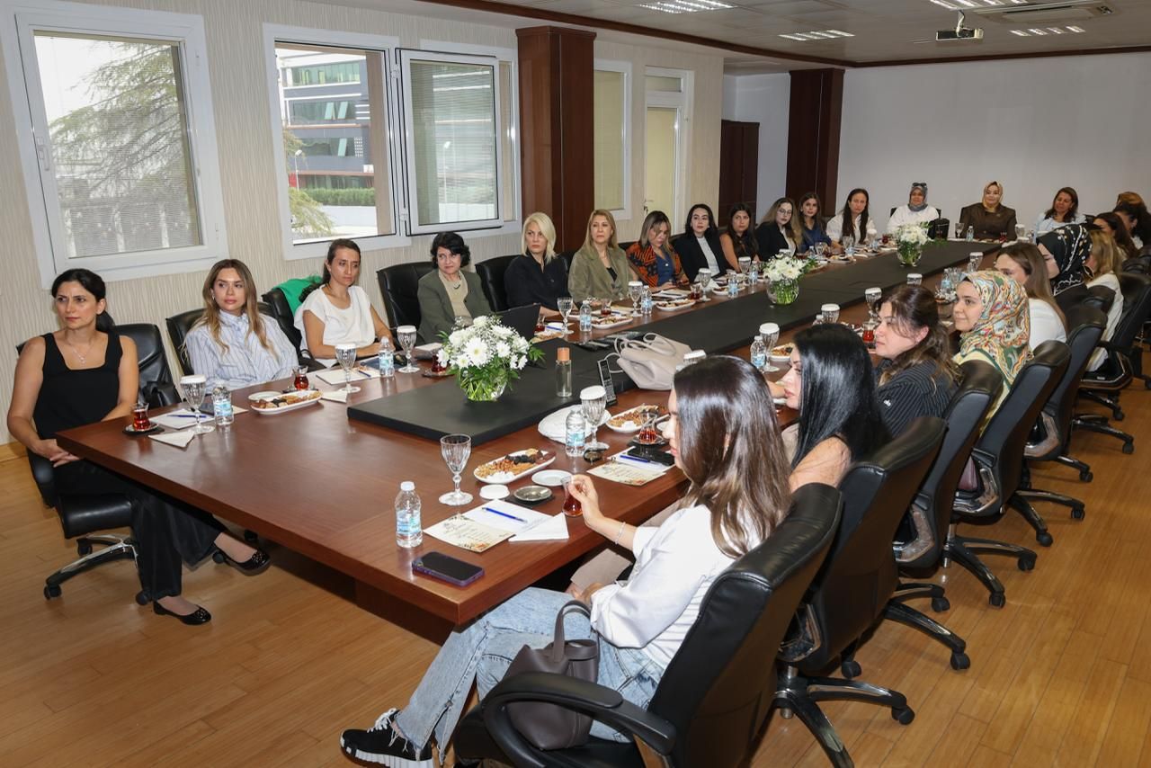 Adana'da Kadın Sanayiciler Beta Gıda'da Buluştu! 400 Yıllık Hanın Hikâyesi Dikkat Çekti (1)