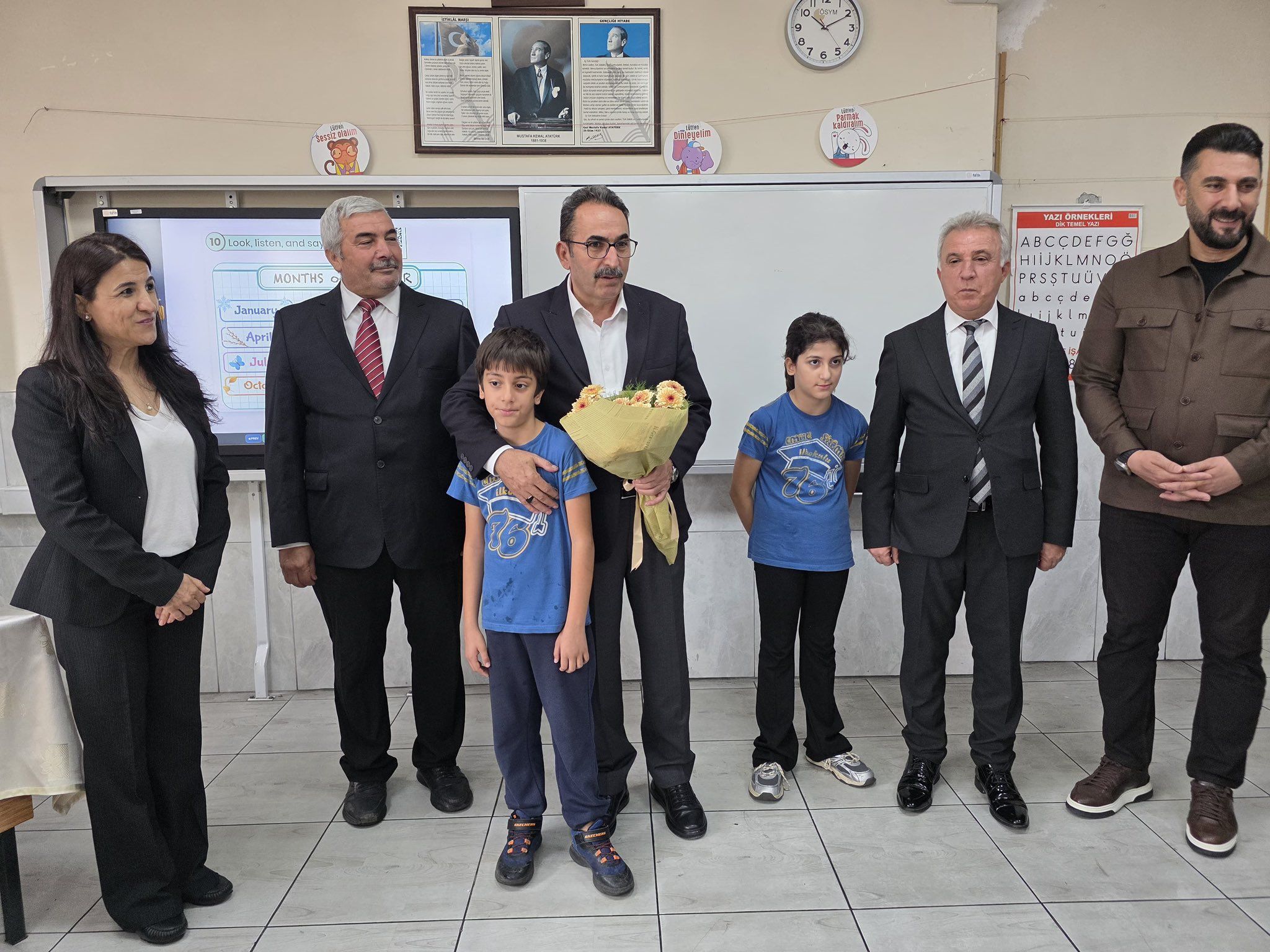 Adana'da Küçük Başkanın Büyük Vaadi Gerçek Oldu! Milletvekili Doğru Sınıfa Geldi (1)