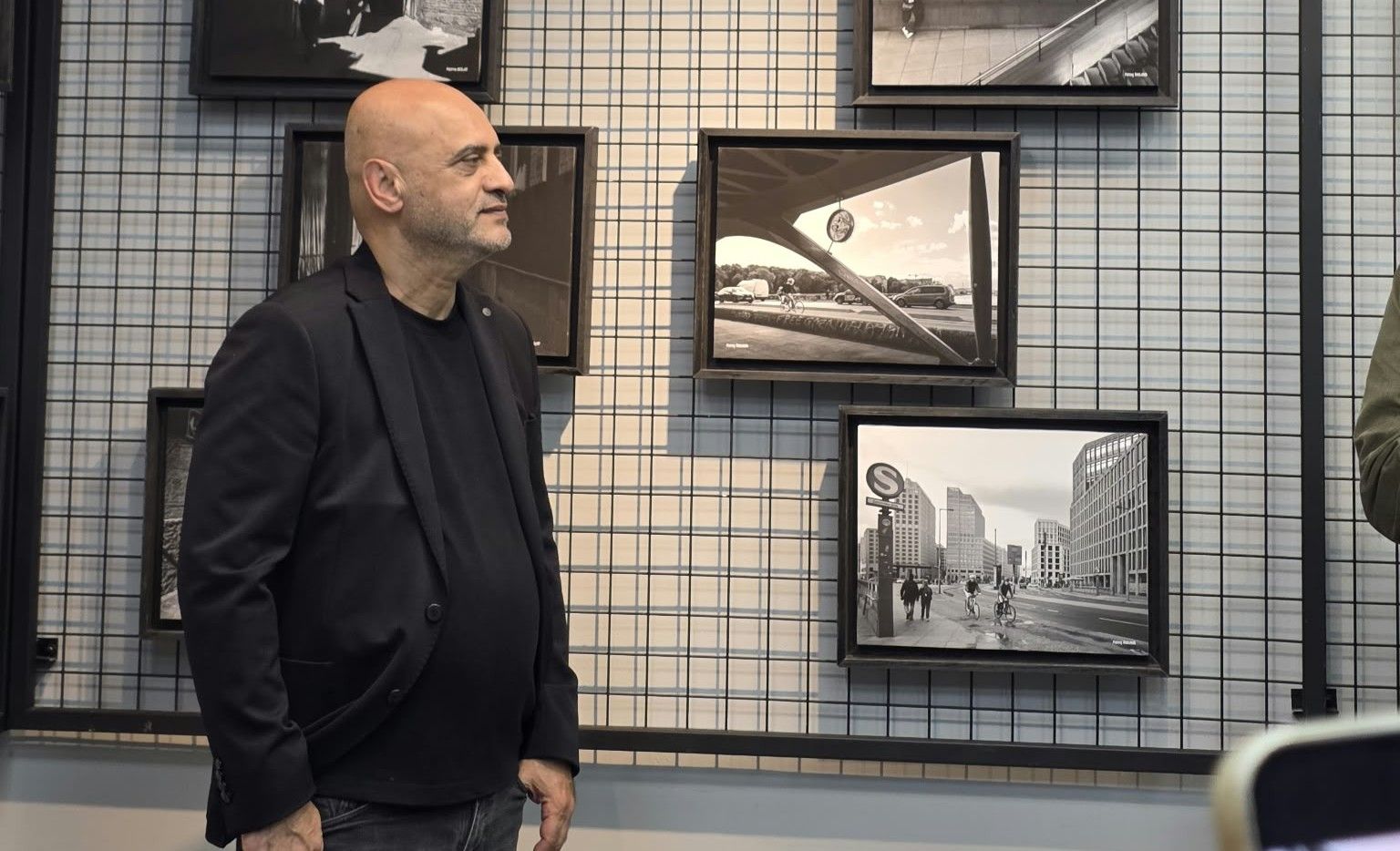 Adana’da Sessiz Tanıklar Sergisi Fotoğrafseverlerle Buluştu3