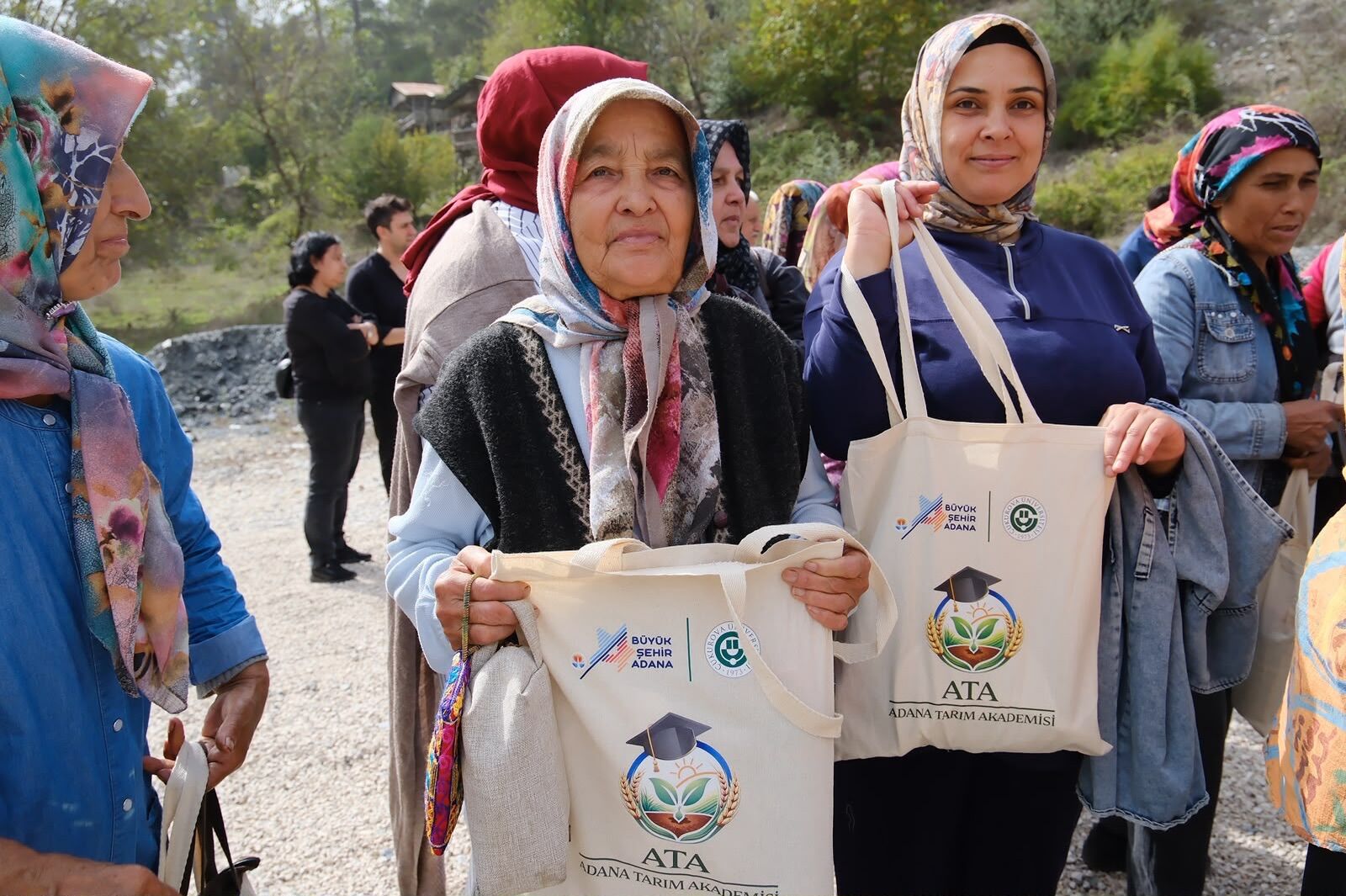 Adana'da Üretici Kadınlar Için Beyaz Zambak Hamlesi İkinci Etap Başladı (1)
