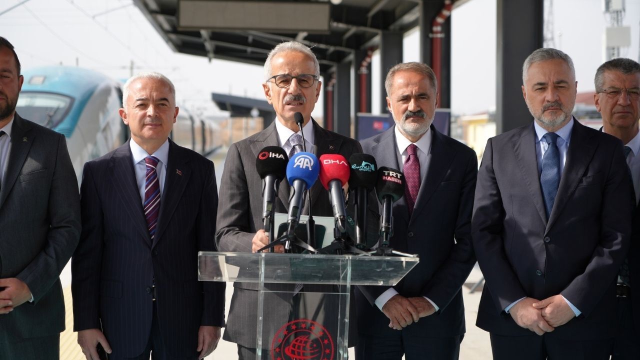 Adana'ya Hızlı Tren Ne Zaman Gelecek Bakan Uraloğlu'ndan Yeni Açıklama