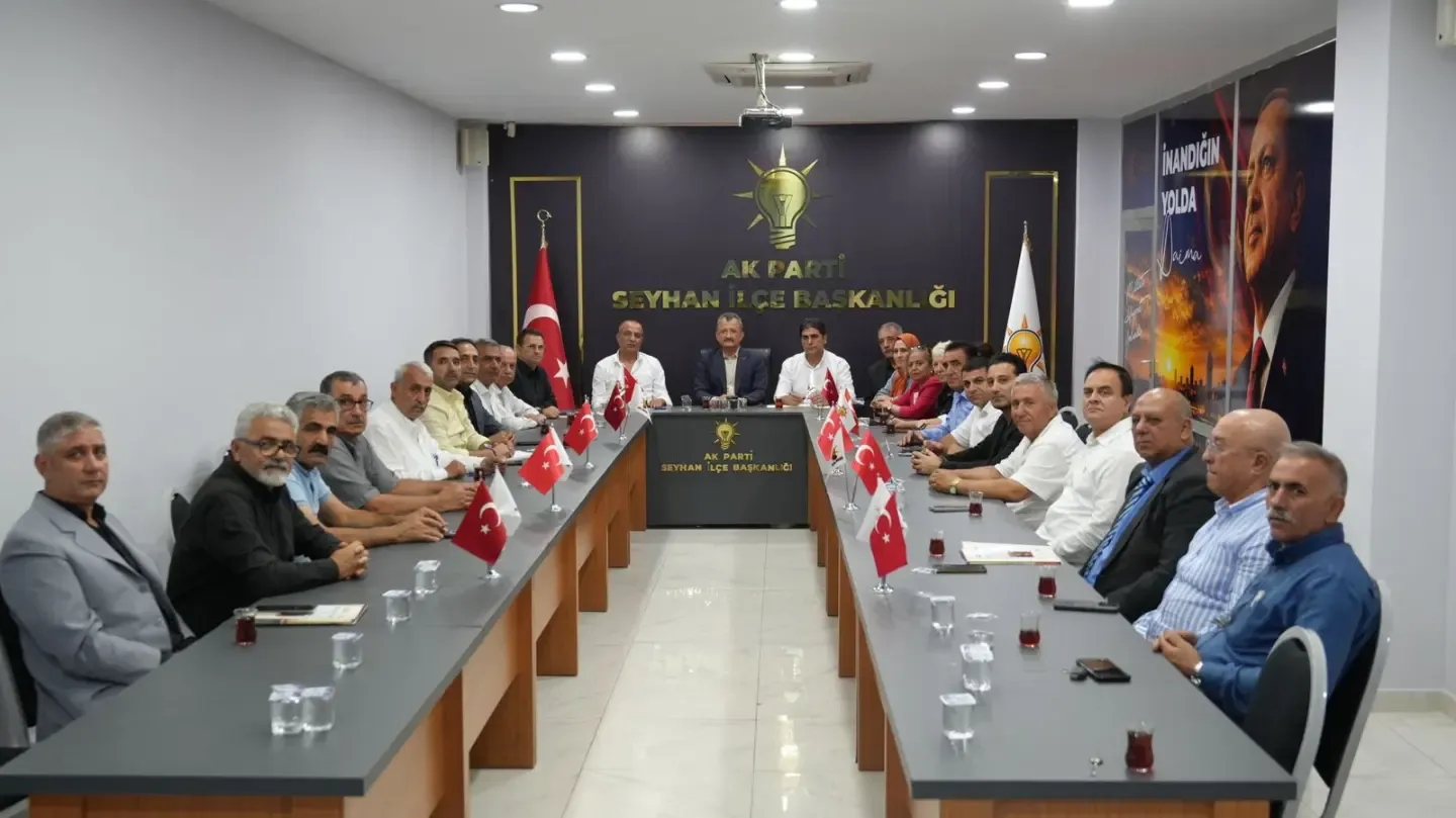 AK Parti Seyhan İlçe Başkanı Ali Coşkun'dan Muhtarlarla istişare buluşması