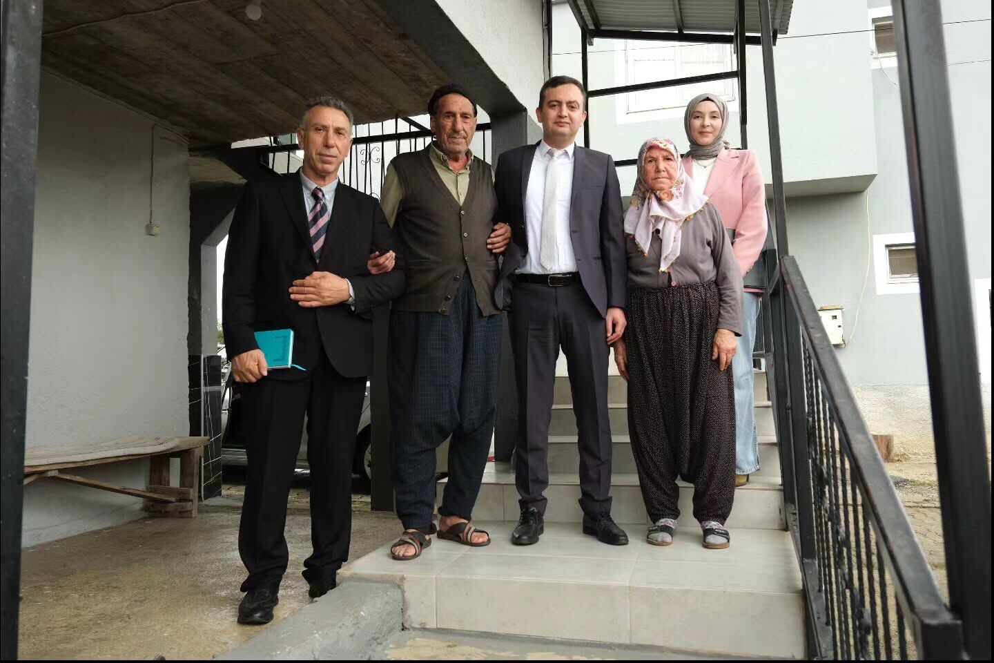 Aladağ'da gönül köprüsü: Kaymakam Tayfun Yılmaz'dan Kökez Mahallesi'ne ziyaret