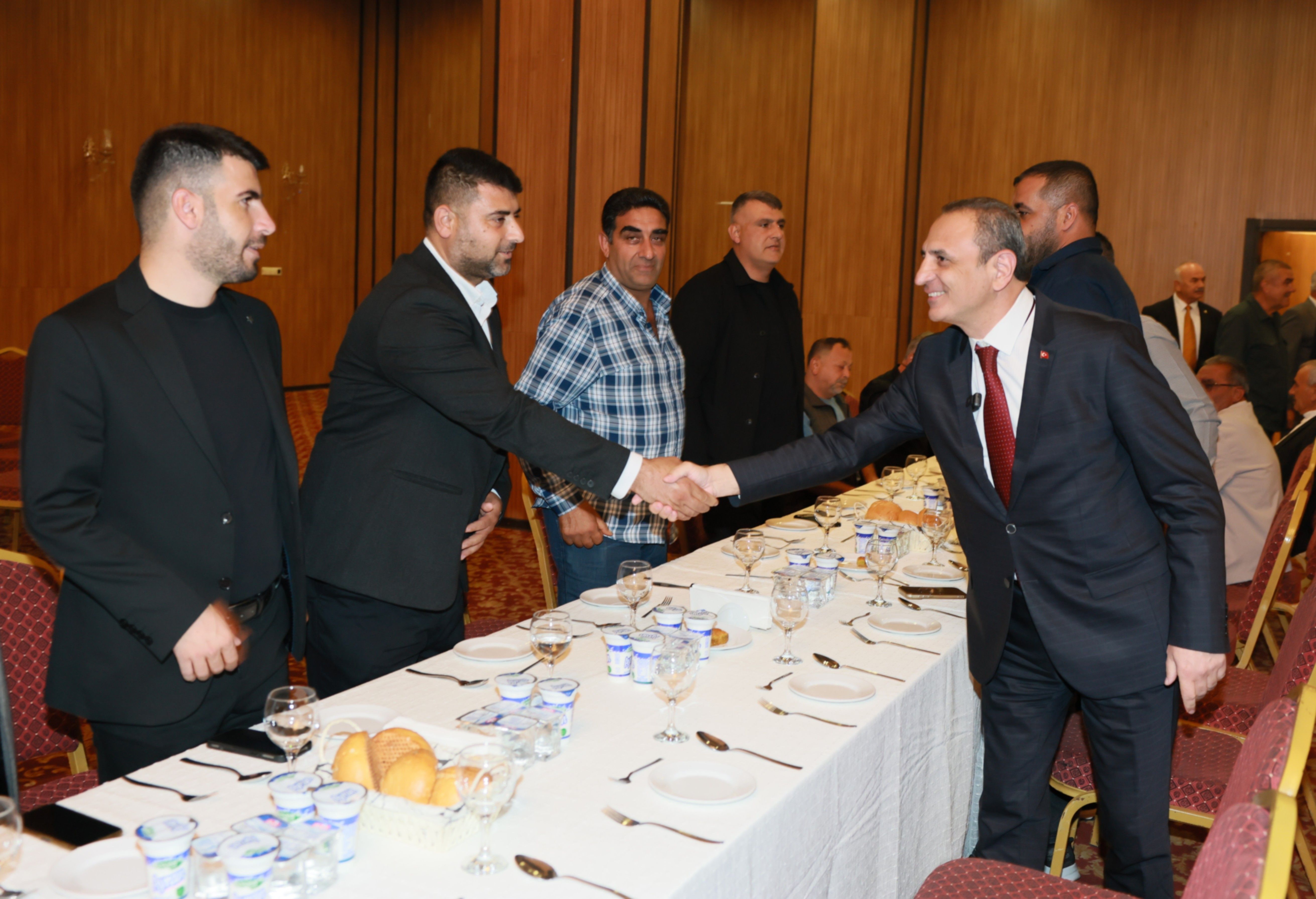 Başkan Vekili Tarık Özünal Muhtarlarla Aynı Sofrada Buluştu (2)