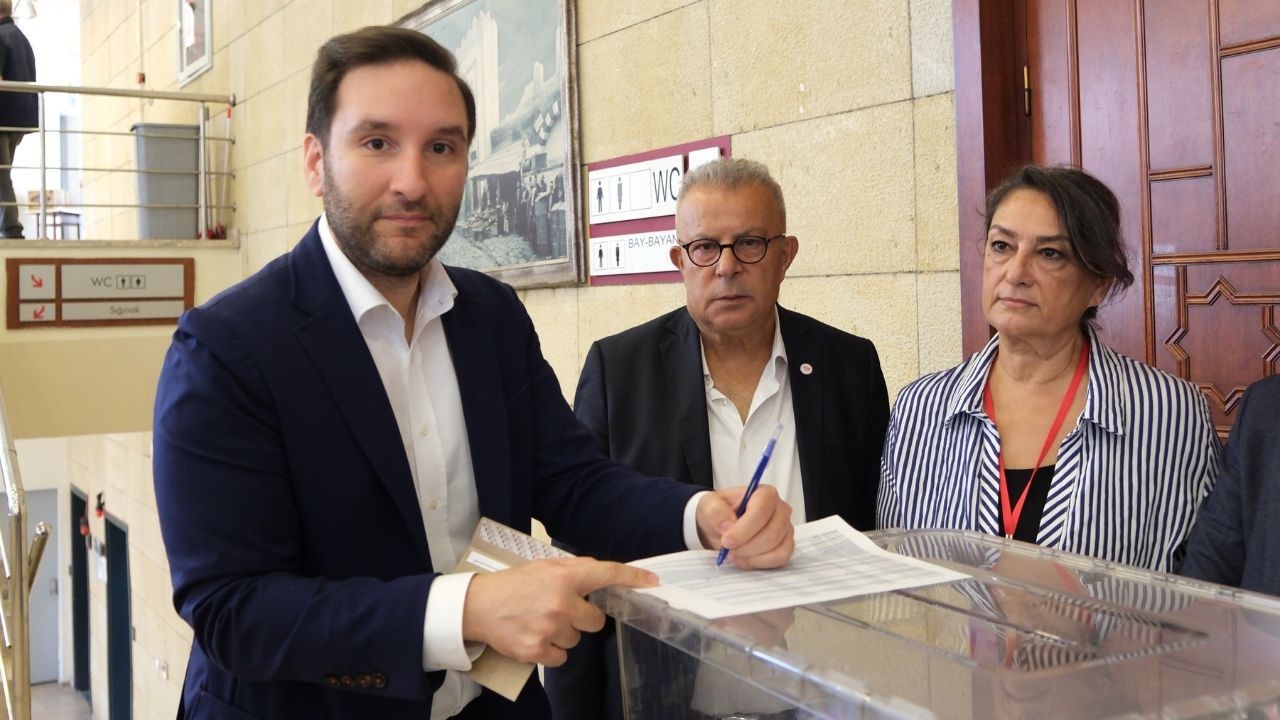 Bilal Bilici, Yeni̇ Parti Teşkilatıyla Seyhan’da Buluştu (1)