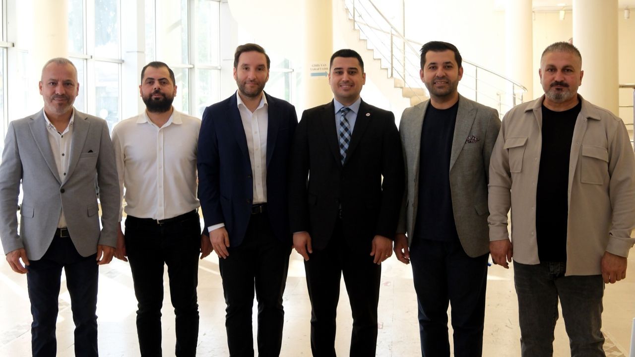 Bilal Bilici, Yeni̇ Parti Teşkilatıyla Seyhan’da Buluştu