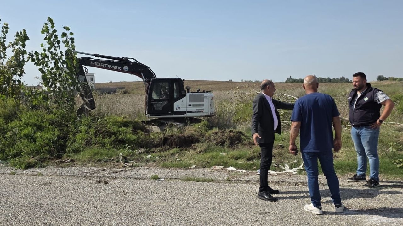 Büyükşehir Desteğiyle Yumurtalık’ta Temizlik Çalışması (1)