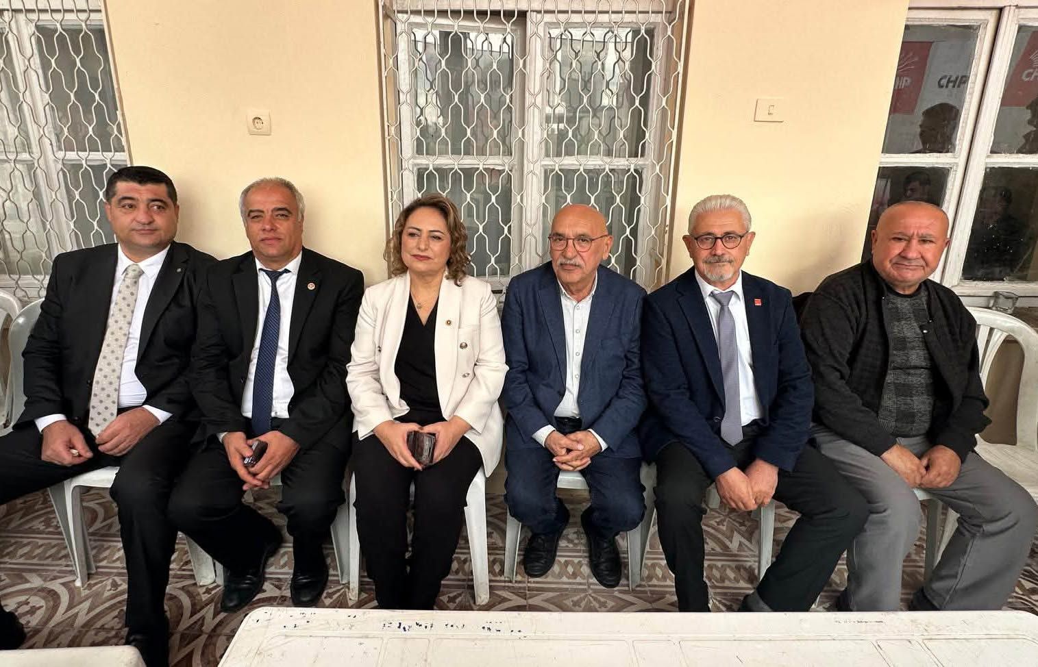 Chp Ceyhan İlçe Başkanlığı'nın Yeni Hizmet Binası Coşkuyla Açıldı (1)