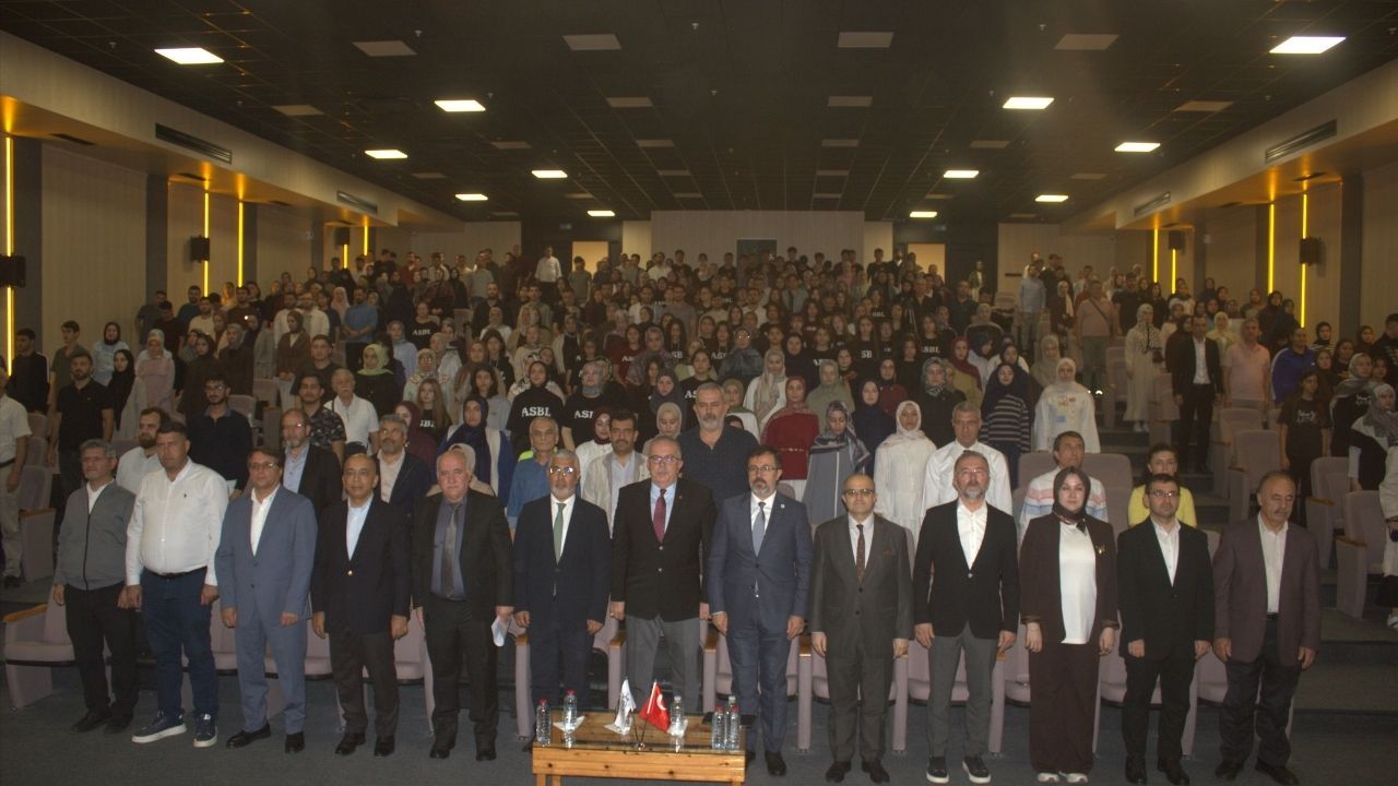 Çukurova Üniversitesi’nde Filistin Paneli Düzenlendi (1)