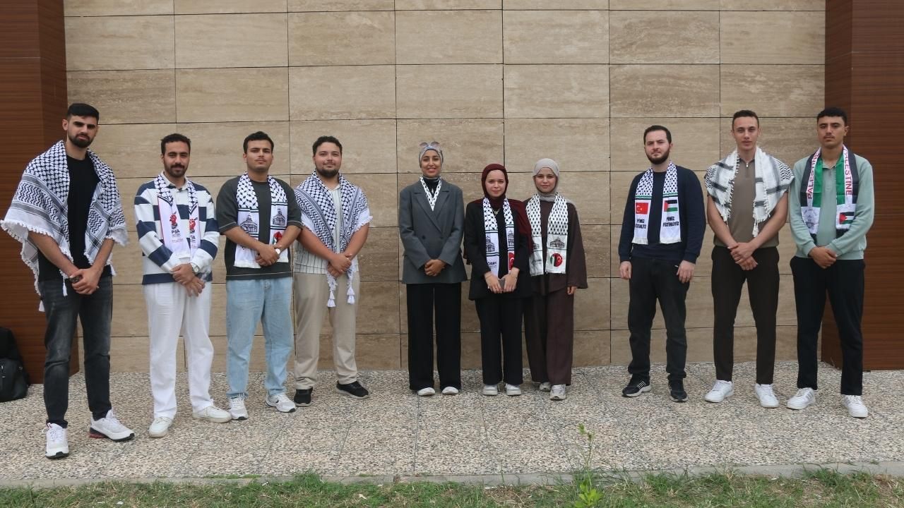 Çukurova Üniversitesi'nde Okuyan Filistinli Gençlerden Duygu Dolu Mesaj (2)
