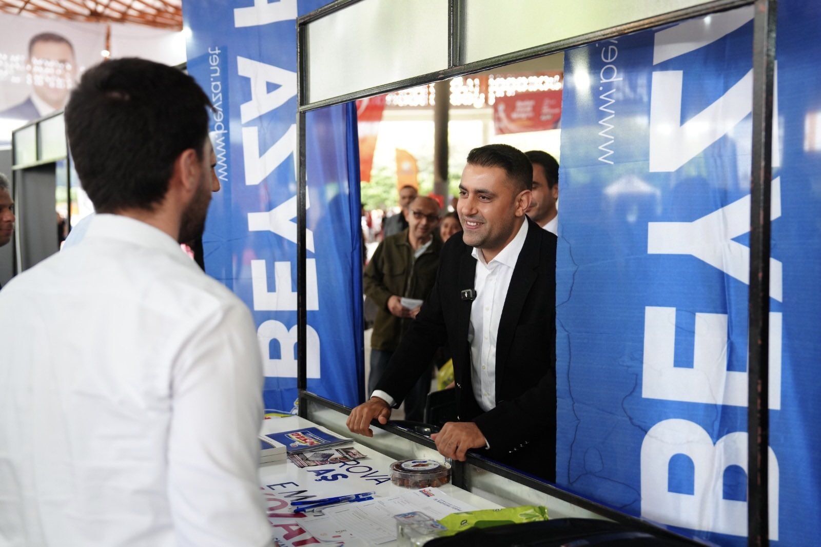 Çukurova'da 3. Kariyer Fuarı'na Yoğun Ilgi Başkan Kozay Stantları Gezdi (2)