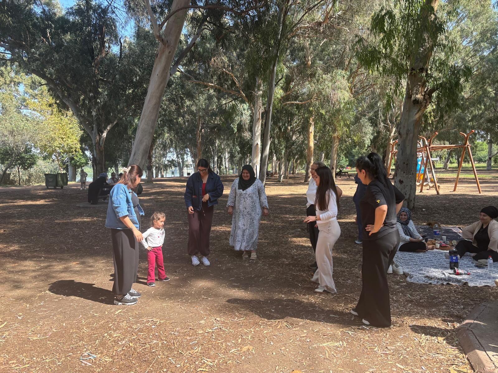 Doğayla Iç İçe Moral Buluşması Atakent Kadınları Piknikte Buluştu (3)