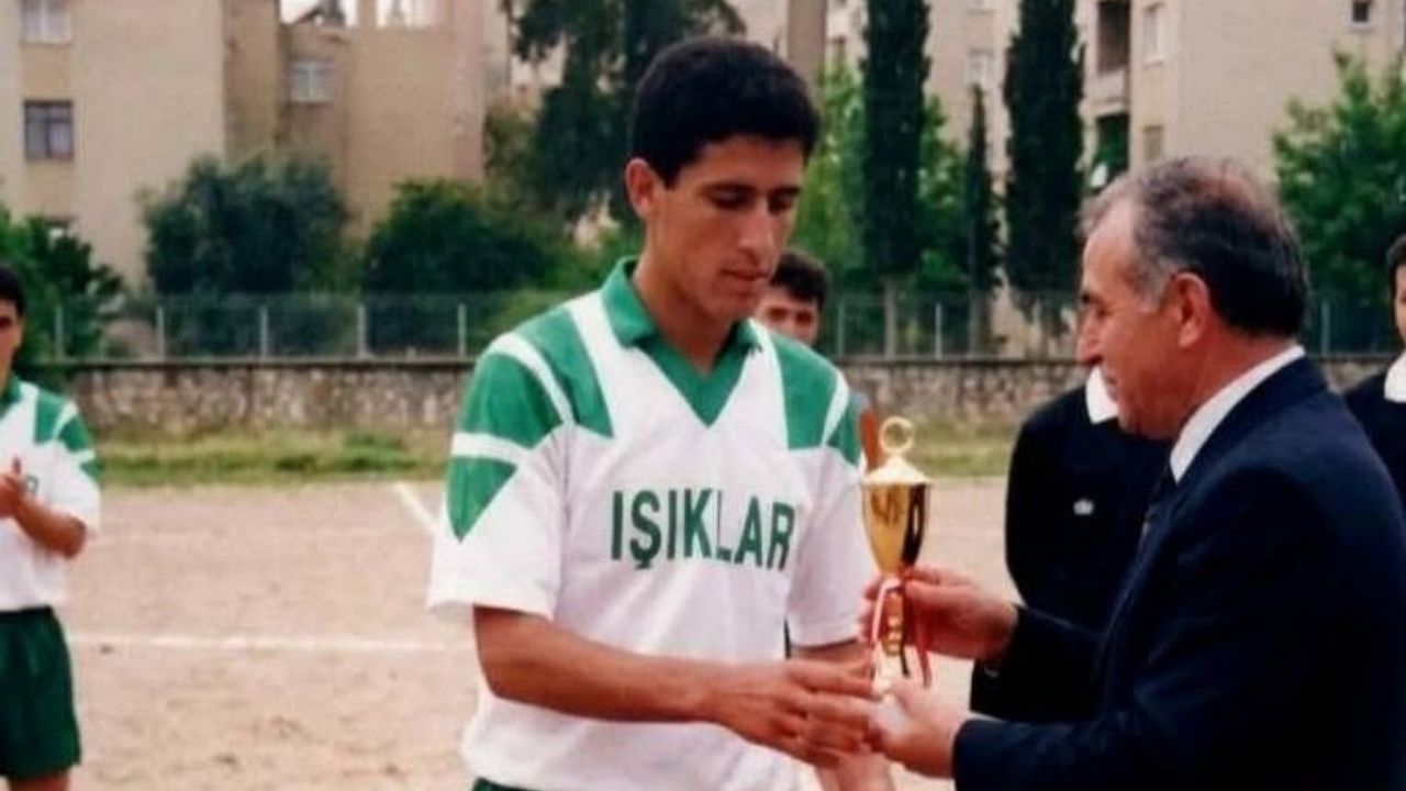 Ergin Ulun'dan Genç Sporculara Mesaj Eskiden Kupayı Alıyorduk, Şimdi Kupayı Veriyoruz (1)