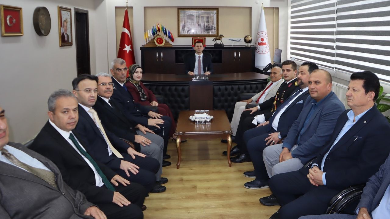 Feke Kaymakamlığında Bayram Tebrikleri Kabul Edildi (1)