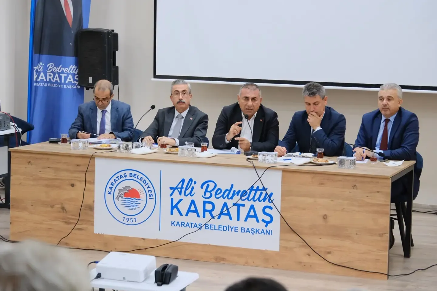 Karataş'ta tarımın geleceği için ortak akıl buluşması: Çiftçilerin sorunları masaya yatırıldı