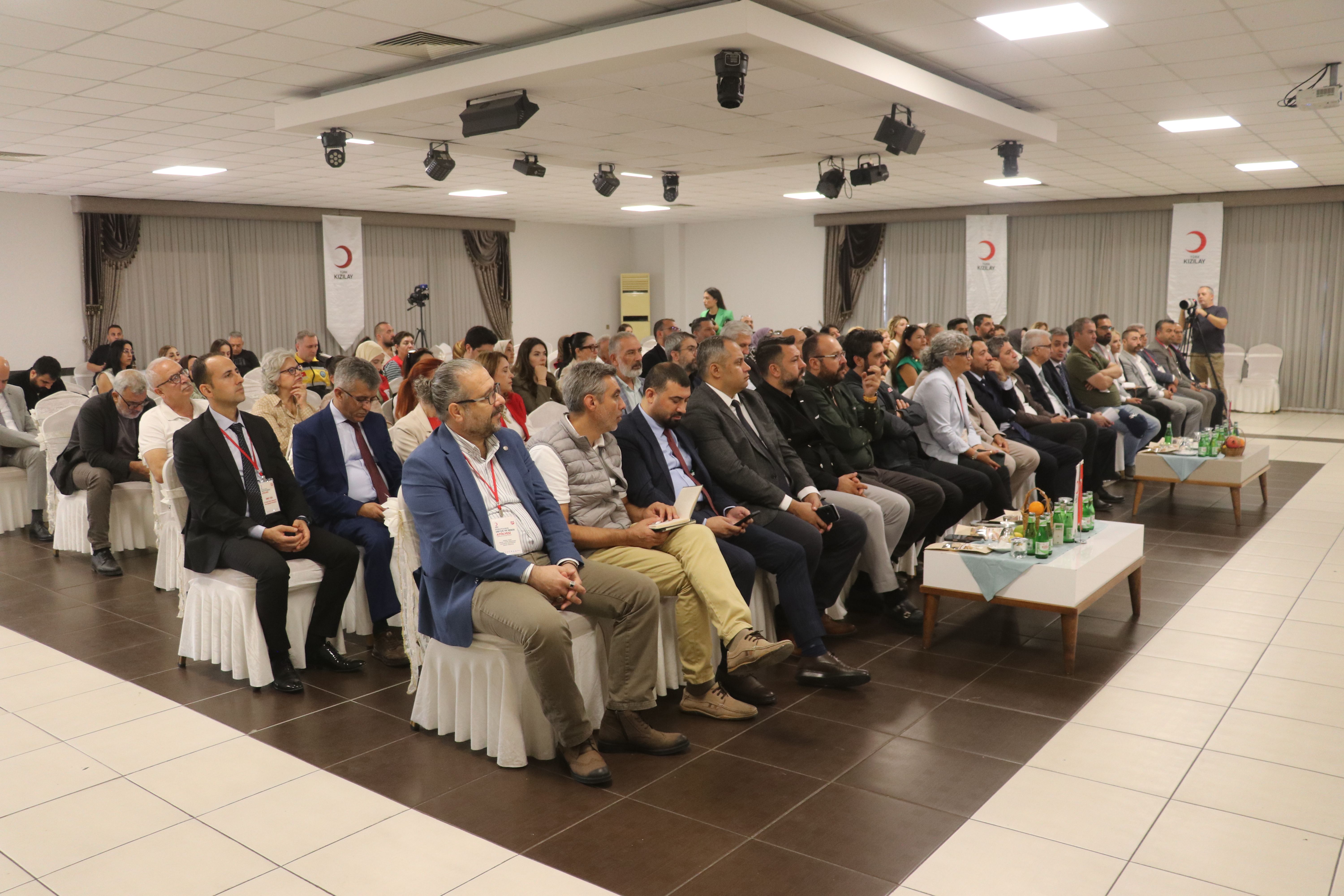 Kızılay’dan Adana’da Üretim Hamlesi Kurutulmuş Meyve Ve Sebze Atölyesi Tanıtıldı (3)