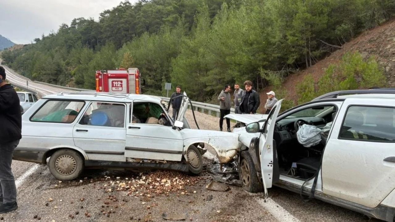 Kozan’da Trafik Kazası 1 Ölü, 2 Yaralı