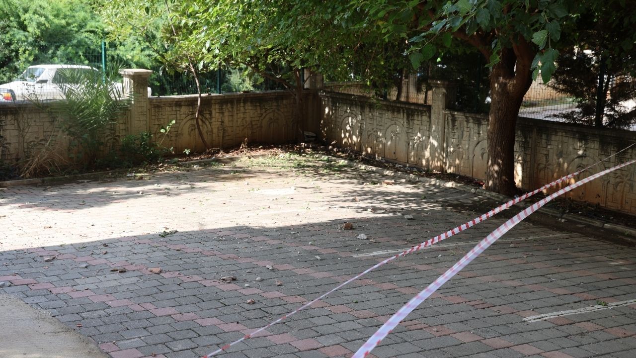 Kozan’da Yıldırımın Bıraktığı Hasar Görüntülendi (2)