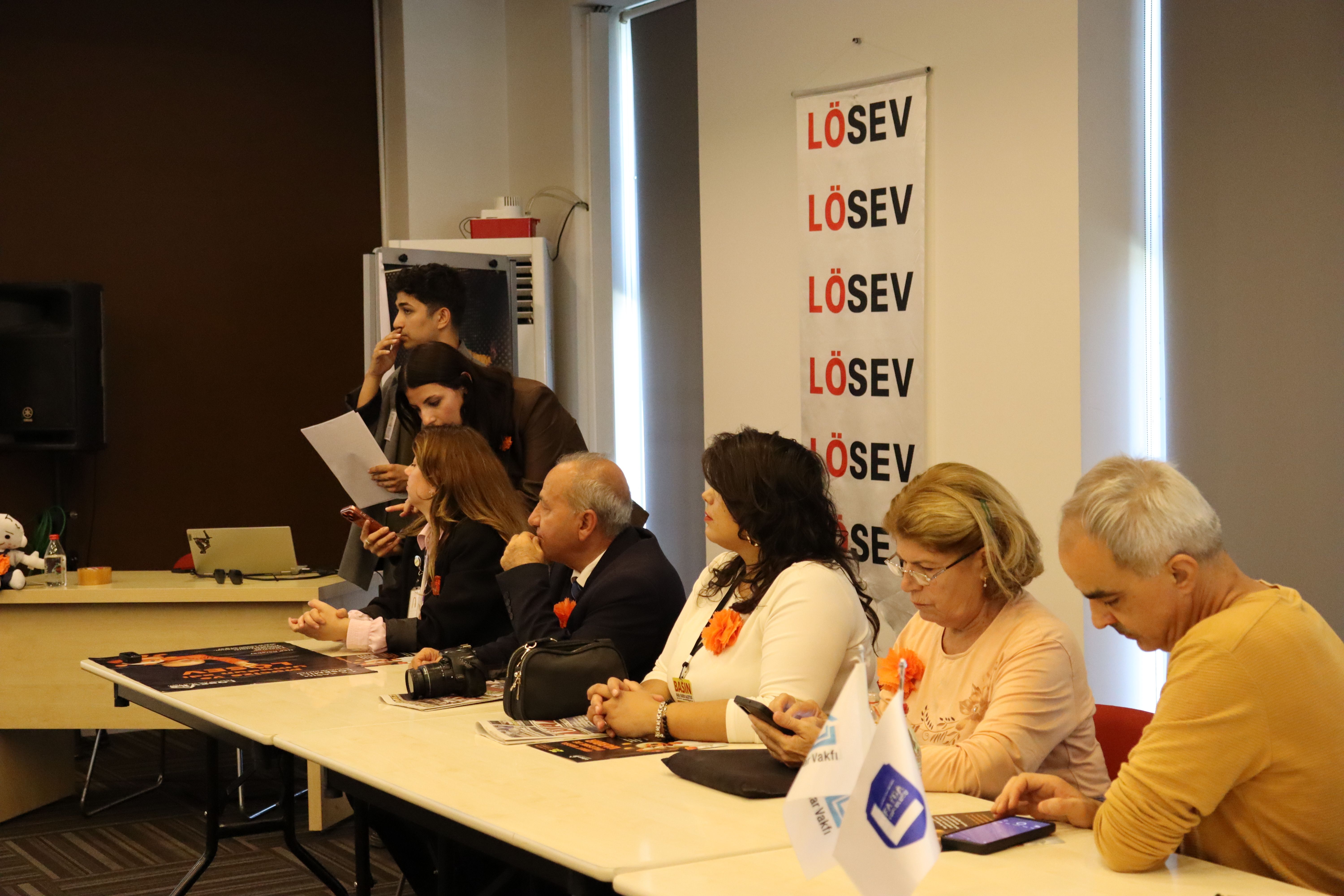 Lösev’den Adana’da Anlamlı Buluşma “2 8 Kasım’da Türkiye’yi Turuncuya Boyayacağız” (3)