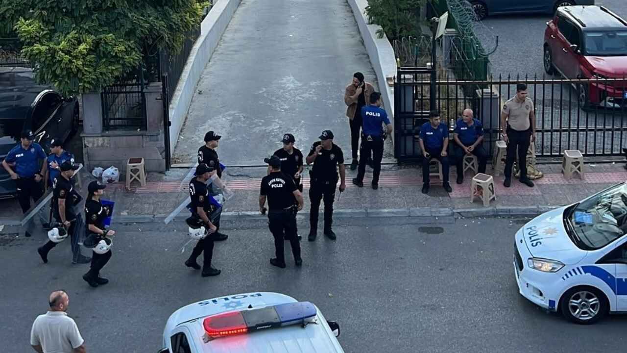 Mersin’deki soruşturmada 3 belediye başkanı dahil 34 kişi tutuklandı