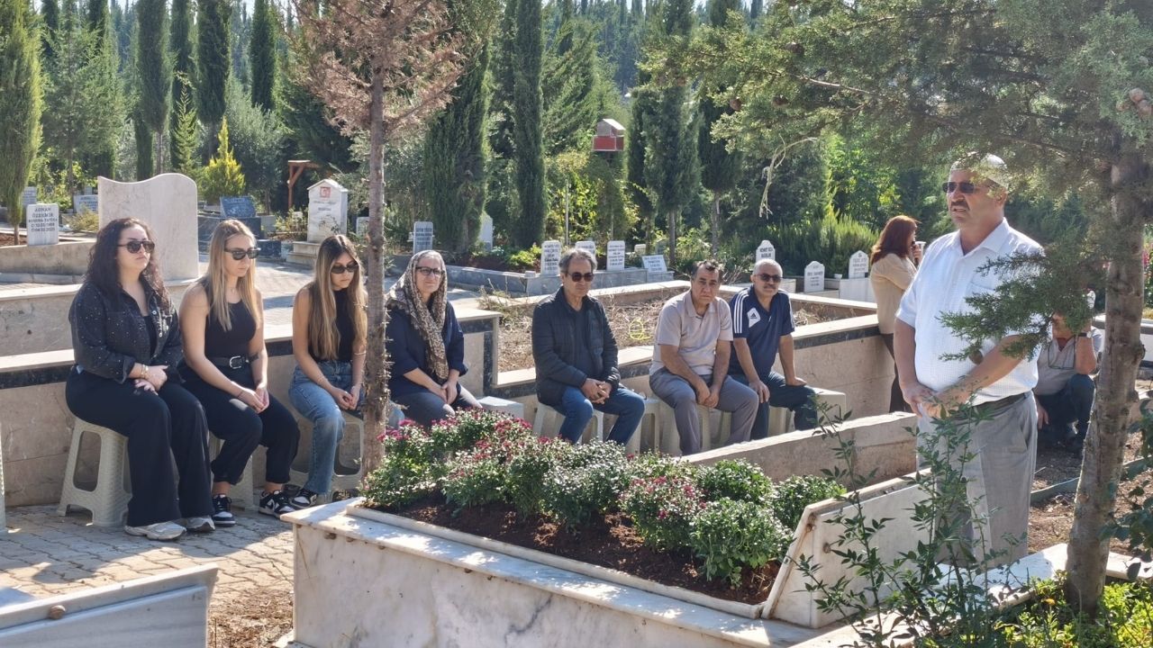 Mustafa Özgür Kabri Başında Anıldı (2)