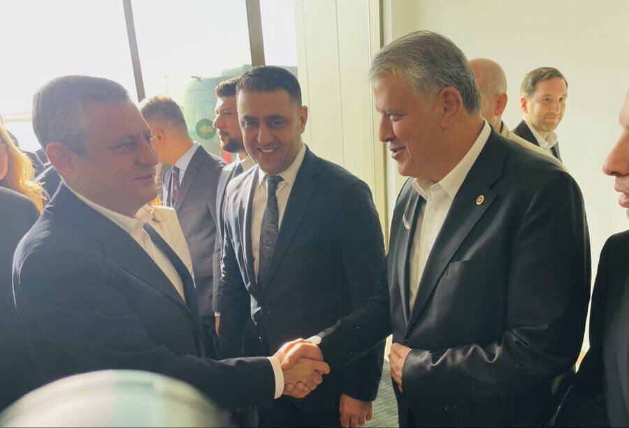 Özgür Özel Çukurova’ya Geldi Adana Heyeti Havalimanında Karşıladı (3)