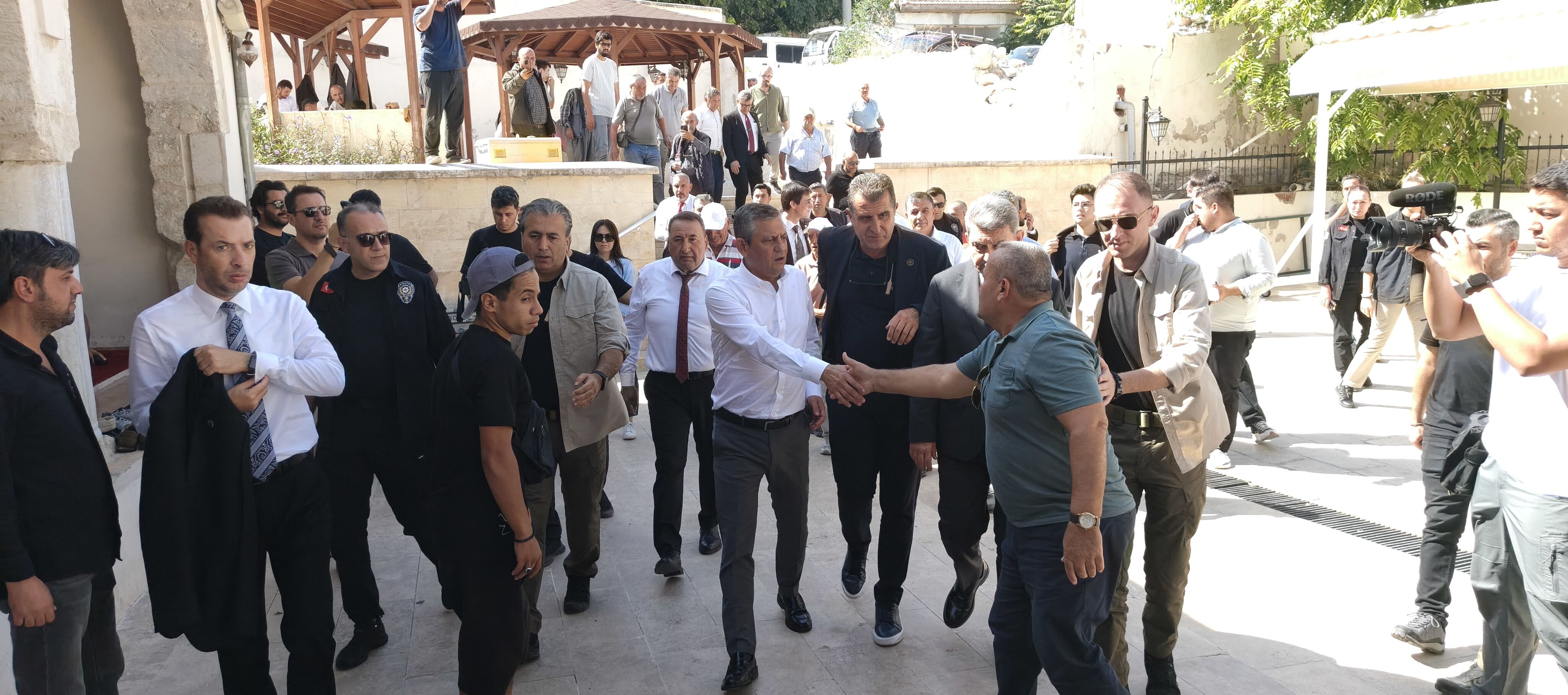 Özgür Özel'den Mersin'de Sert Çıkış “Bu, Silifke'nin Iradesine Kafa Tutmaktır” (1)