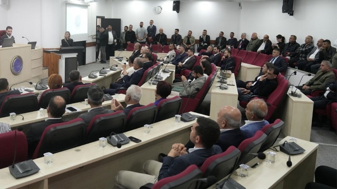 Seyhan Belediye Meclisi'nde 7 milyar 100 milyon TL'lik bütçe mesaisi