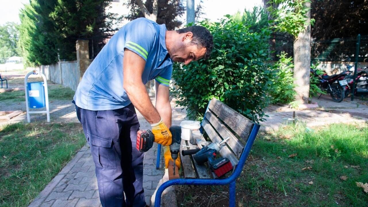 Seyhan Belediyesi'nden Mıdık Mahallesi'ne Yeni Dinlenme Parkı