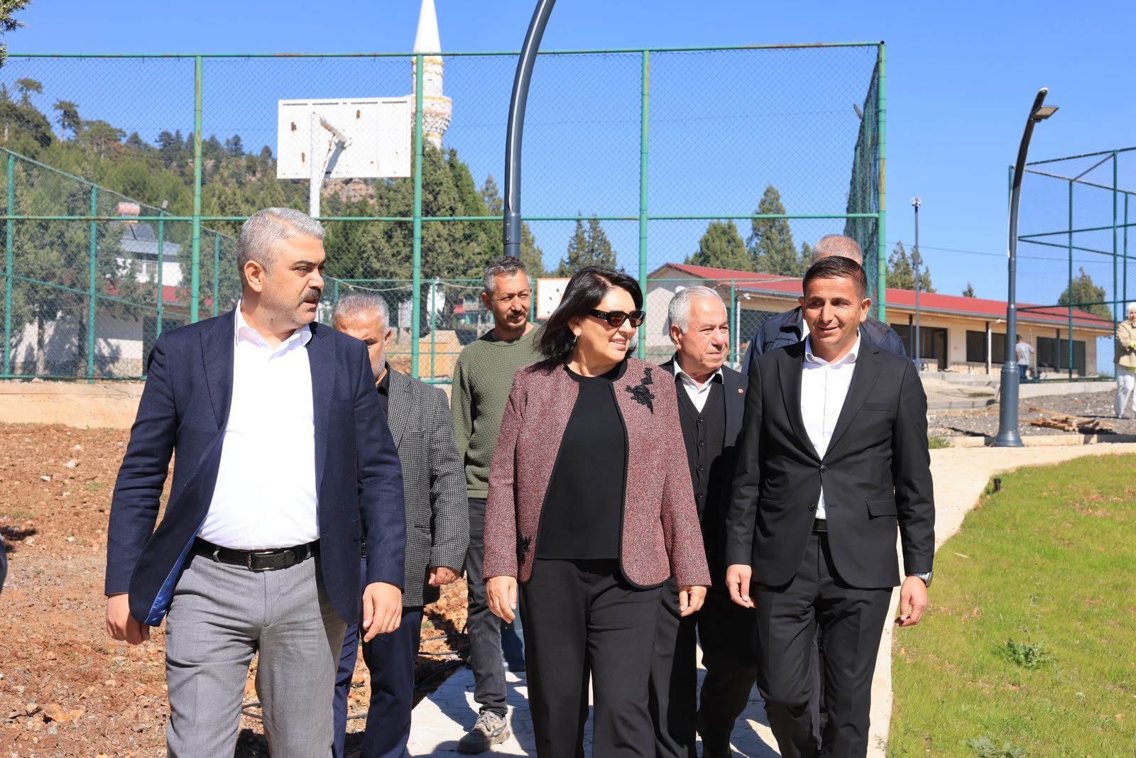 Sunay Karamık, Pozantı’daki Millet Bahçesi Çalışmalarını Inceledi (1)