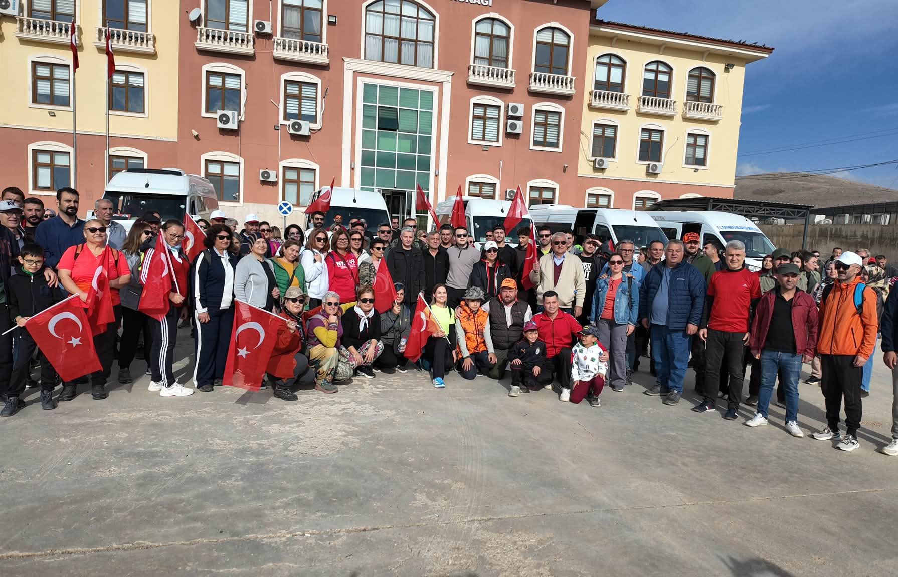 Tufanbeyli'de Doğanın Kalbinde Trekking Heyecanı Başkan Aktürk Hemşehrileriyle Buluştu (1)