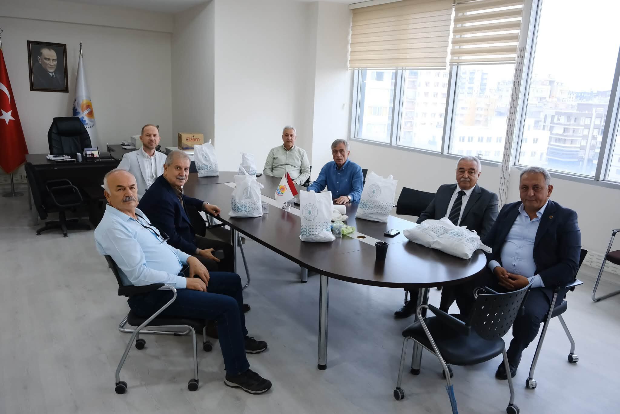 Tufanbeyli’nin Tescilli Lezzetleri Meclis Üyelerine Ikram Edildi (1)