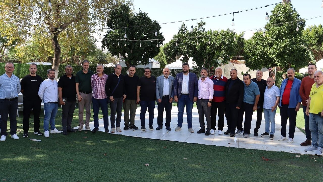 Turbeyler'den Adanaspor Camiasına Çağrı! Taraftarlar Tesislerde Buluşacak (1)