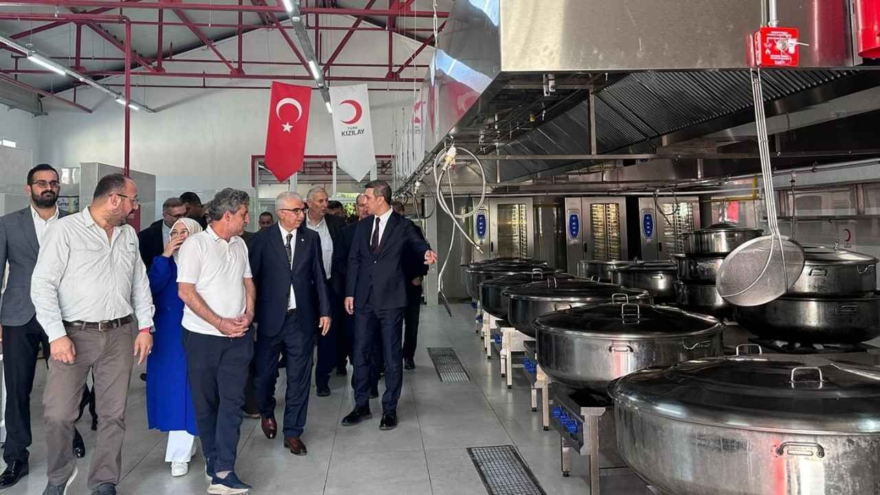 Yüreğir'de Kızılay Ile Kamu Kurumlarından Ortak Adım Aşevi Ve Kan Bağışı Gündemde (1)